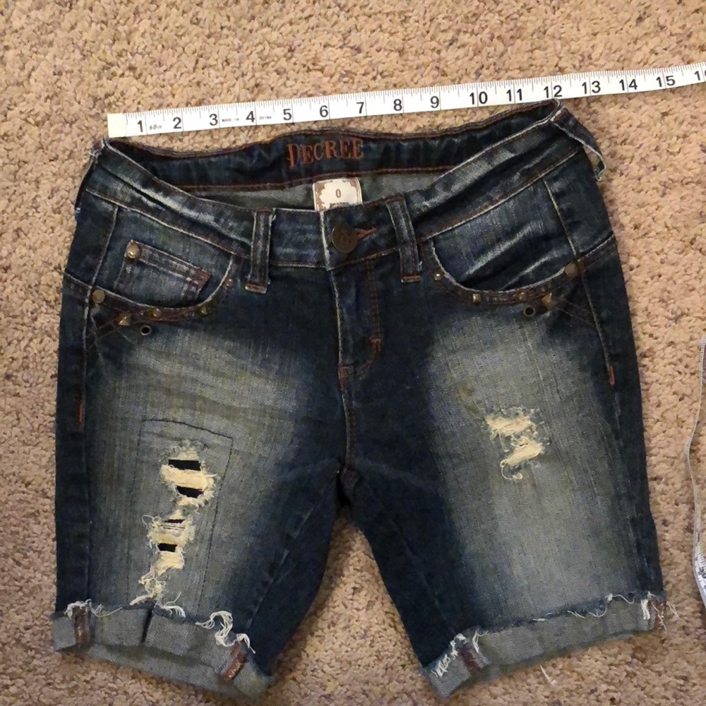 Decree Shorts - Picture 5 of 5